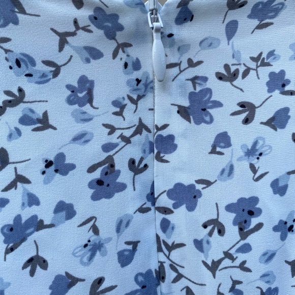 MIKAROSE White Floral Midi Dress NWT Size Medium - Picture 3 of 13